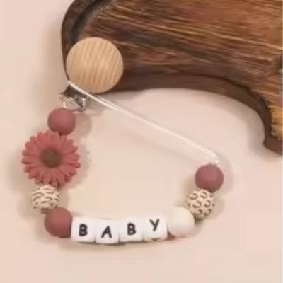 Attache Sucette Personnalisée Fleurs Bois Naturel | PureBaby™ fleurs fuchsia