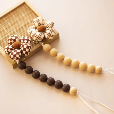 Attache sucette-|TeWindsor|- Fleurs d'hiver stimulante