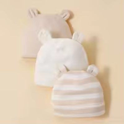 Bonnet bébé coloris neutre pour toutes les occasions