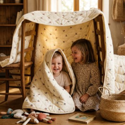 Couette pour bébé 85 × 100 cm | Cerise rouge – Protection douce pour peaux fragiles