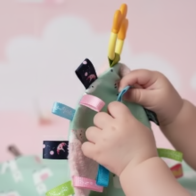 Doudou Étiquettes Bébé avec Anneau | LittleBlanket™ sensorielle