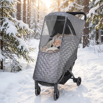Housse de protection pour poussette universelle grise – Bébé qui fait dodo sans condensation en promenade hivernale dans le bois