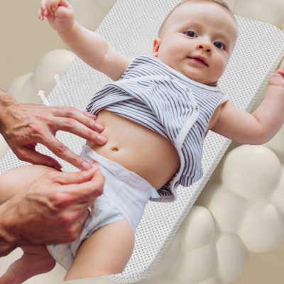 Lit pliable pour bébé gris acier | BabyBedMobile™ confortable