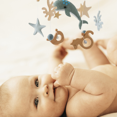Mobile lit bébé | Petit dauphin-Exploratif