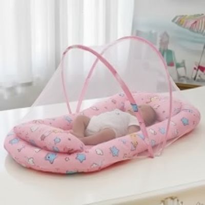 Nid de voyage bébé avec moustiquaire intégrée SleepNest Canada rose