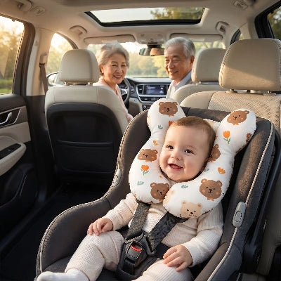 Oreiller pour bébé en U Ourson | ErgoMagique™ – Grand-parent heureux de voir leur petit-fils dans leur voiture