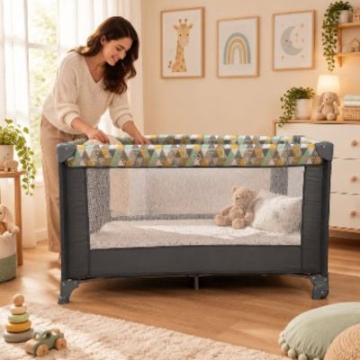 Parc de voyage compact bébé 2-en-1 | Mosaïque grise – Maman qui prépare la chambre de bébé
