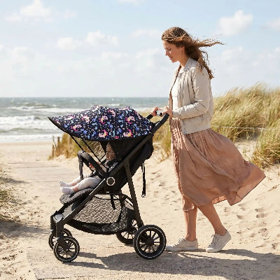 Pare-soleil pour poussette universelle | BabyDinos™- Barrière contre le vent bébé à la mer avec maman