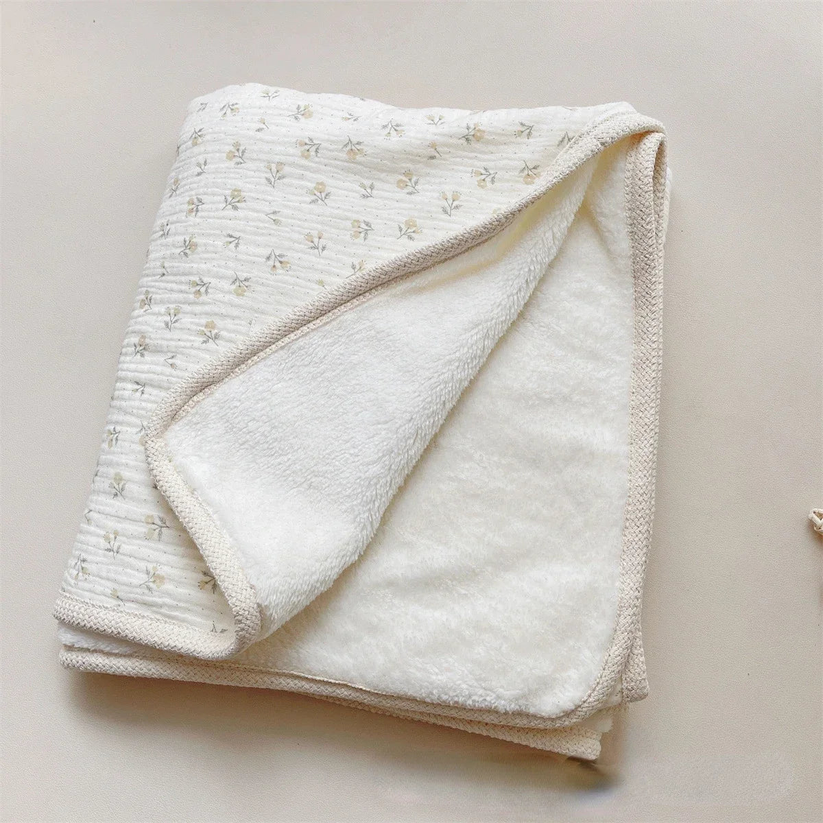 Plaid bebe-|TheWinterBlanket|-Fleurs d'antan-fleurs jaunes