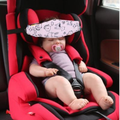 Support de tête réglable Animaux roses | RelaxBébé™ – Bébé fait dodo dans siège d'auto